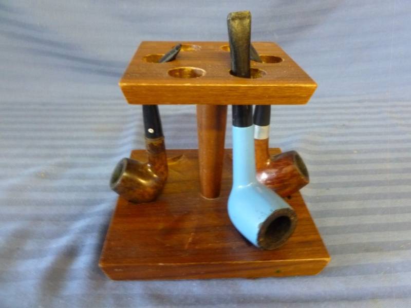 lot 182 image: Smoking Pipes