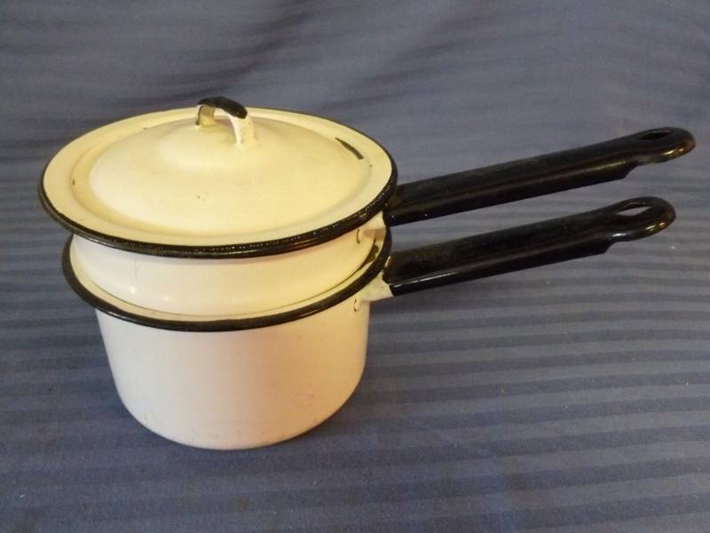 lot 190 image: Vintage Kitchen