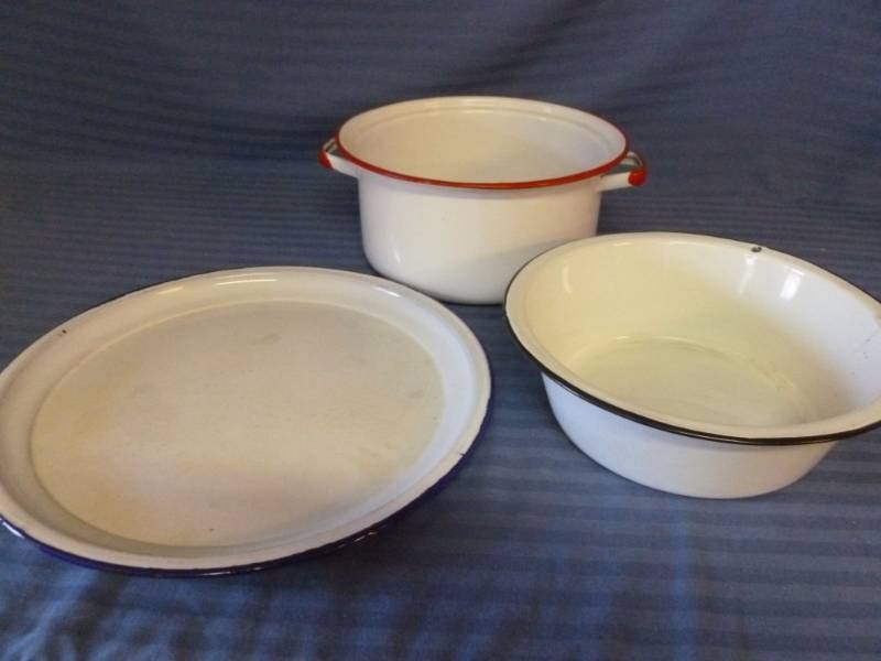 lot 191 image: Vintage Kitchen