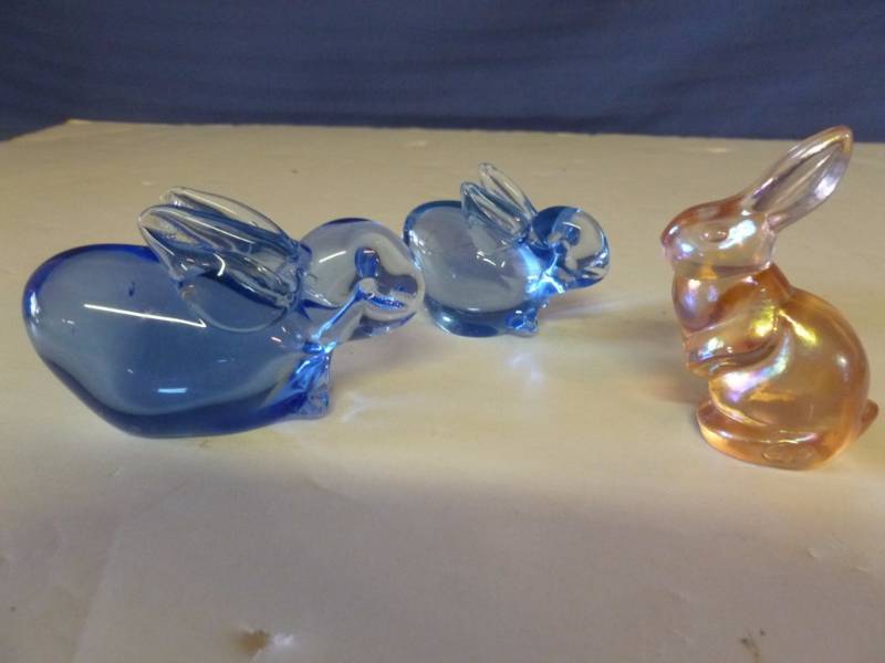 lot 193 image: Glass Bunnies