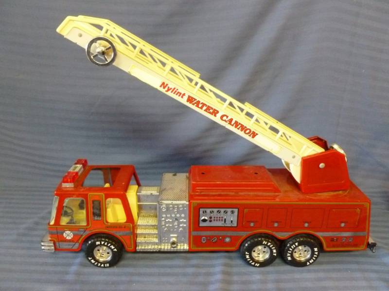 lot 198 image: Nylint Fire Truck