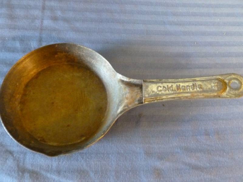 lot 216 image: Vintage Kitchen