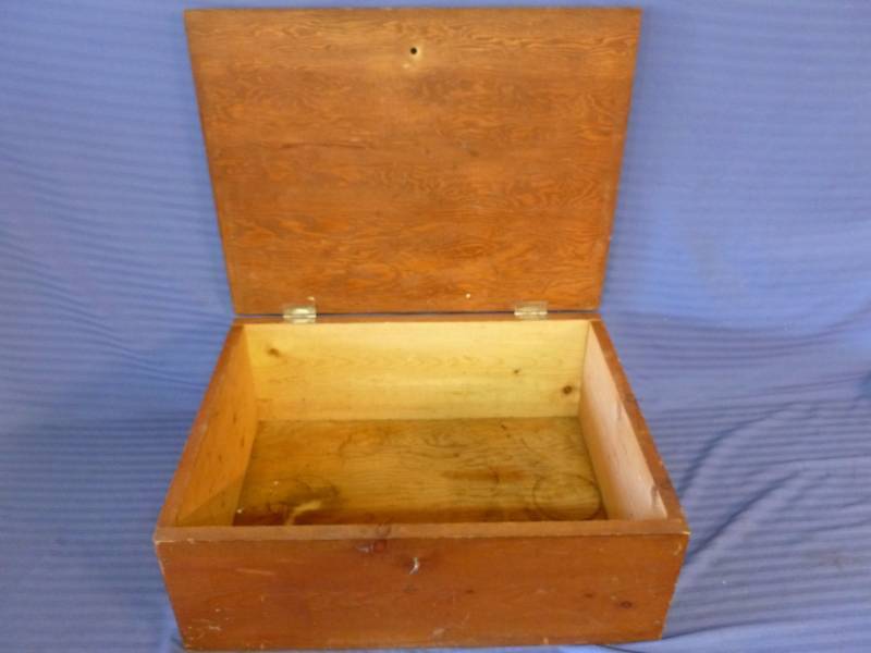 lot 237 image: Wooden Box