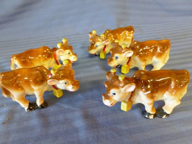 lot 243 image: Vintage Salt And Pepper