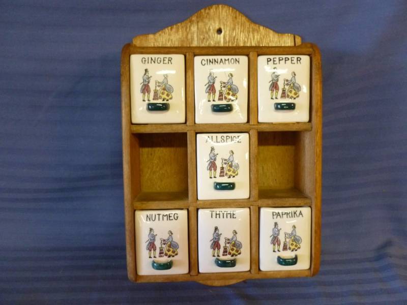 lot 249 image: Decorative