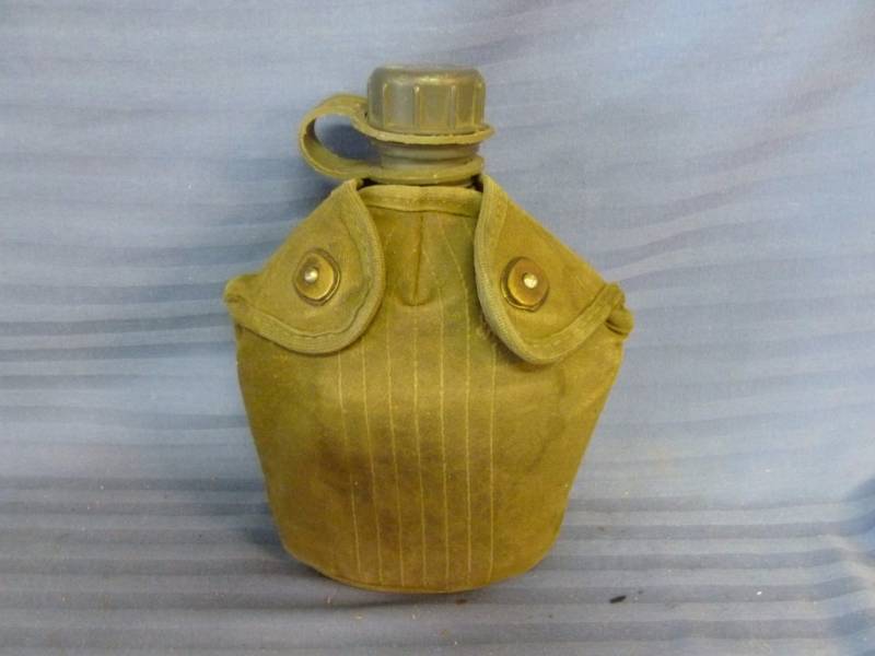 lot 253 image: Water Canteen
