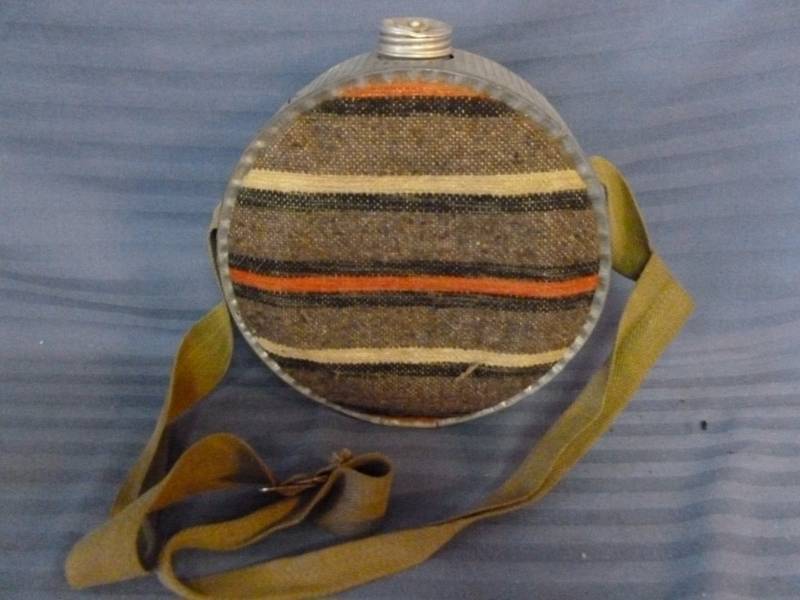 lot 254 image: Vintage Canteen