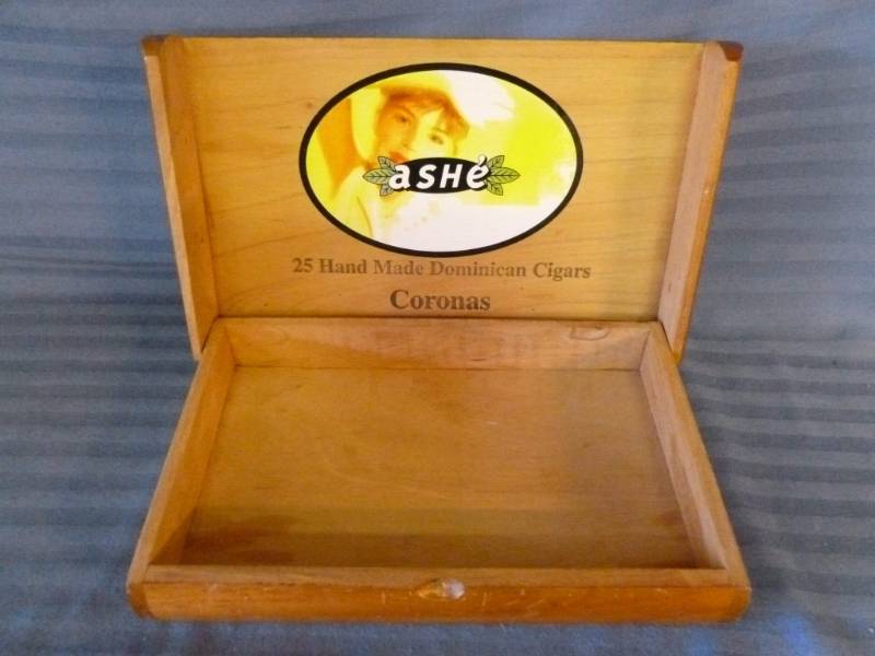 lot 273 image: Wooden Cigar Box