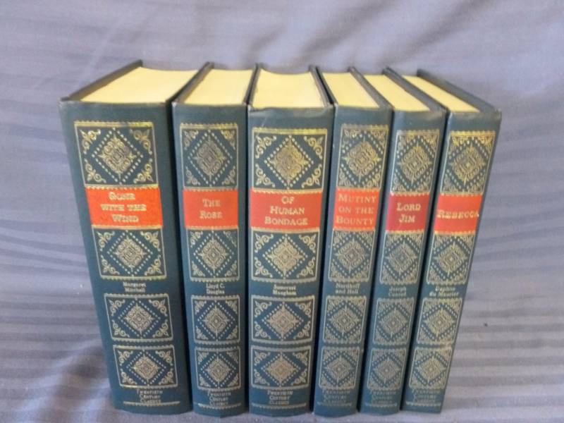 lot 277 image: Vintage Books