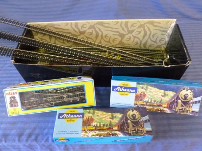 lot 305 image: Atlas HO Scale Track