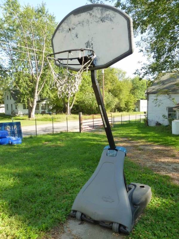 lot 359 image: Basketball Setup