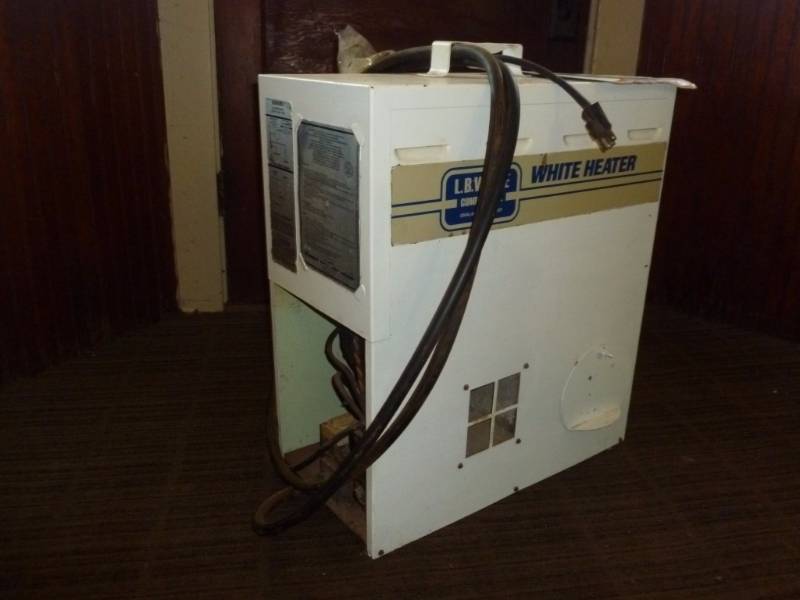 lot 2 image: L.B White Heater
