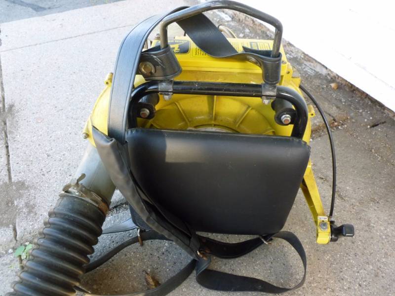 John Deere Leaf Blower Manannah 179 Antiques, Deer Mount, Vintage