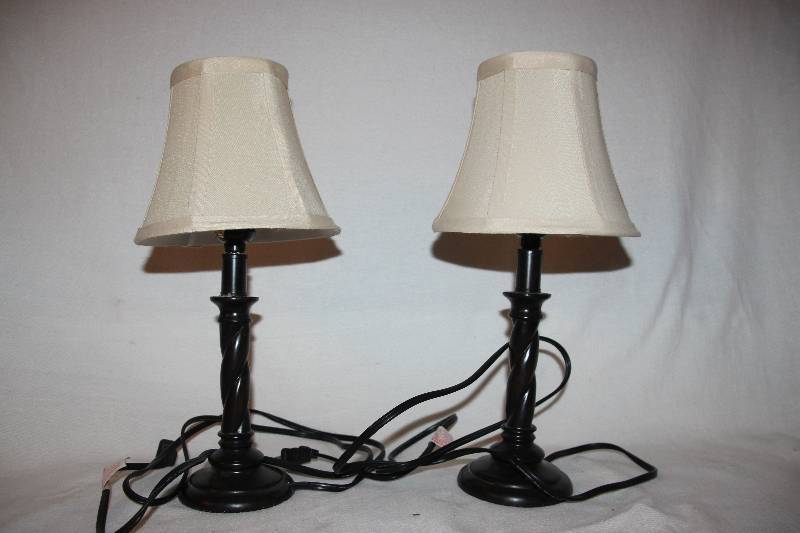 lot 7 image: Pair of Bedside Lamps