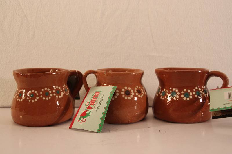 lot 17 image: Set of 3 Handcrafted Pottery Mugs
