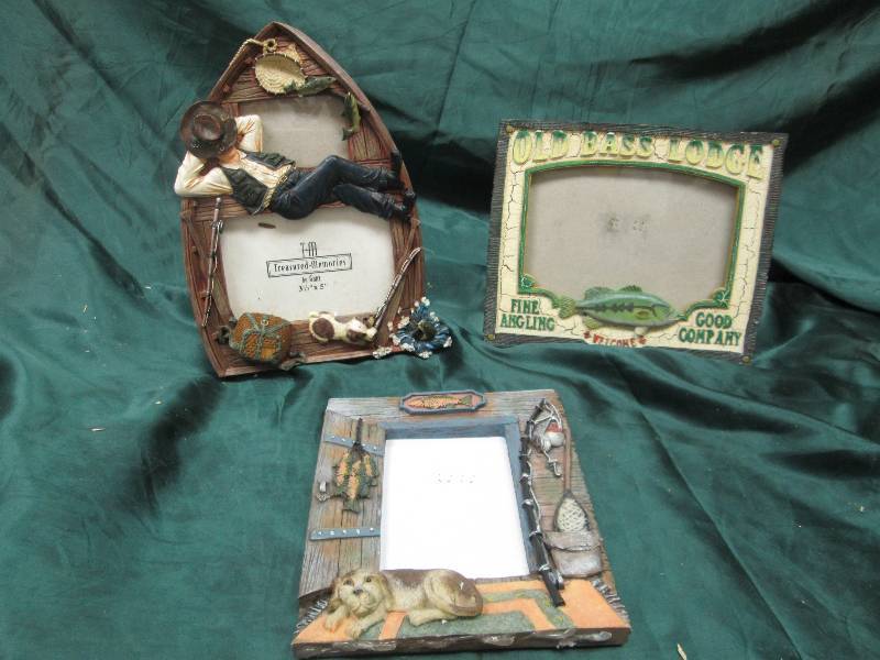 Qty 3 picture frames...