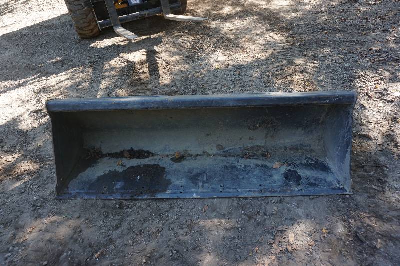 lot 8 image: Bobcat Brand Universal Mount Bobcat Skid Loader Skid Steer 74 Material Bucket