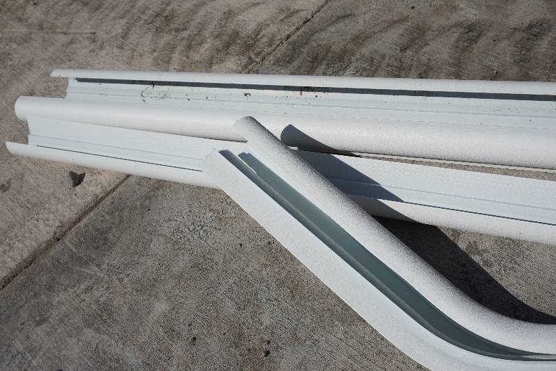 lot 18 image: Out Door Pool Bull Nose Coping Material