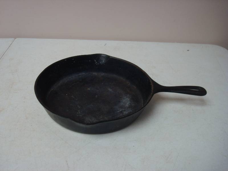 Vintage Cast Iron Pan, Some Wear
