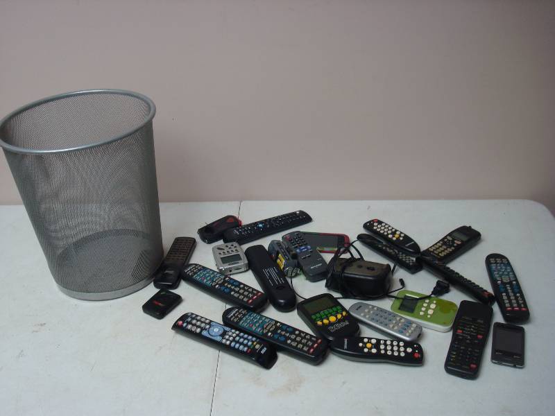 Metal Trash Can With Remotes, Other