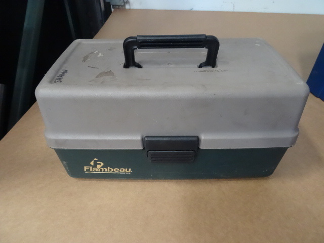 lot 4 image: Tackle Box