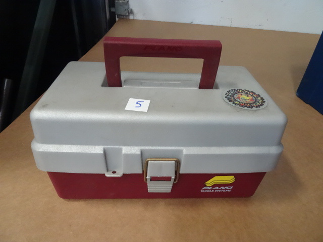 lot 5 image: Tackle Box