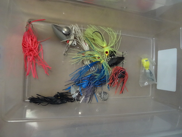 lot 15 image: Fishing lures