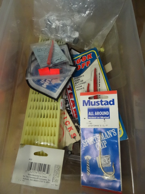 lot 24 image: Misc Tackle and Patches