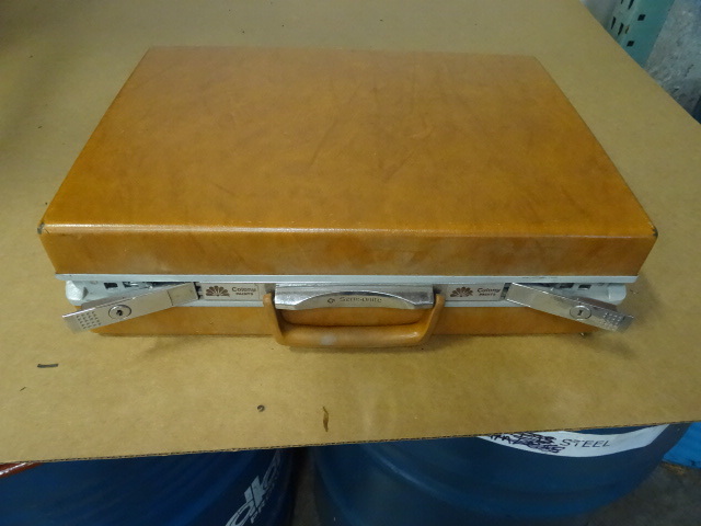 lot 44 image: Samsonite Brief Case