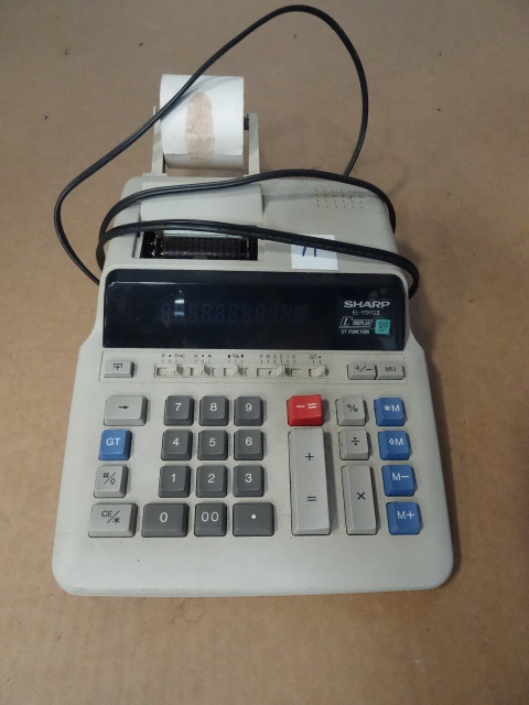 lot 71 image: Sharp EL-1976II Electric Calculator