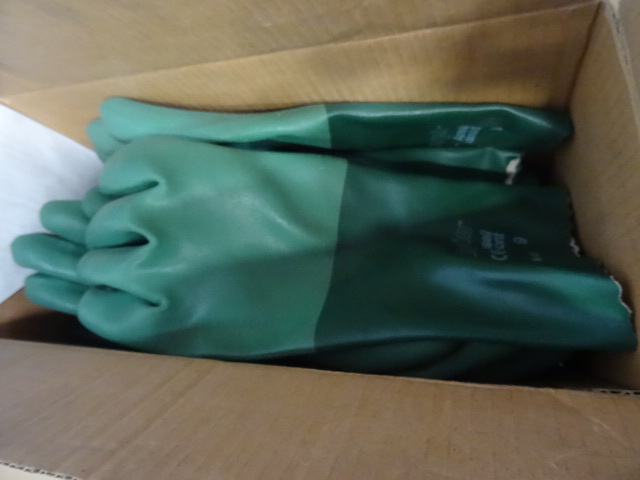 lot 112 image: Scorpio Industrial Gloves Size 9 Rubber
