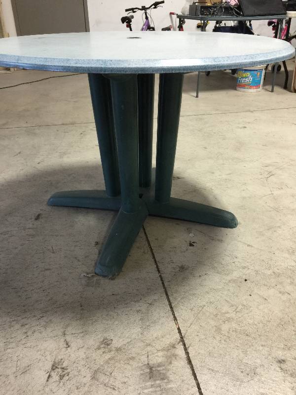 Plastic Circular Table