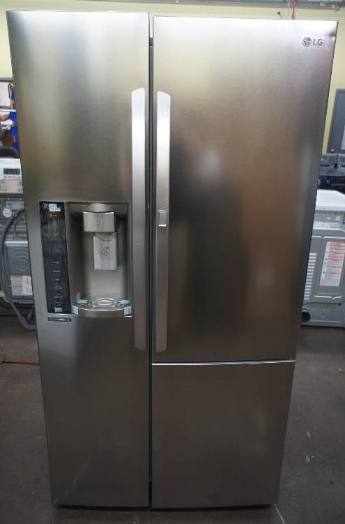 lot 2 image: LG Refrigerator - Model # (LSXS26386S)