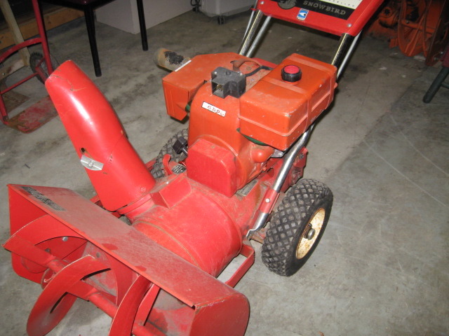 6 HP 24 inch cut Snow Blower