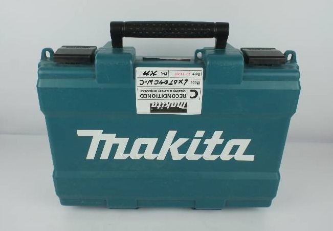 lot 24 image: Makita 18-Volt Compact Lithium-Ion Cordless Impact Driver Kit