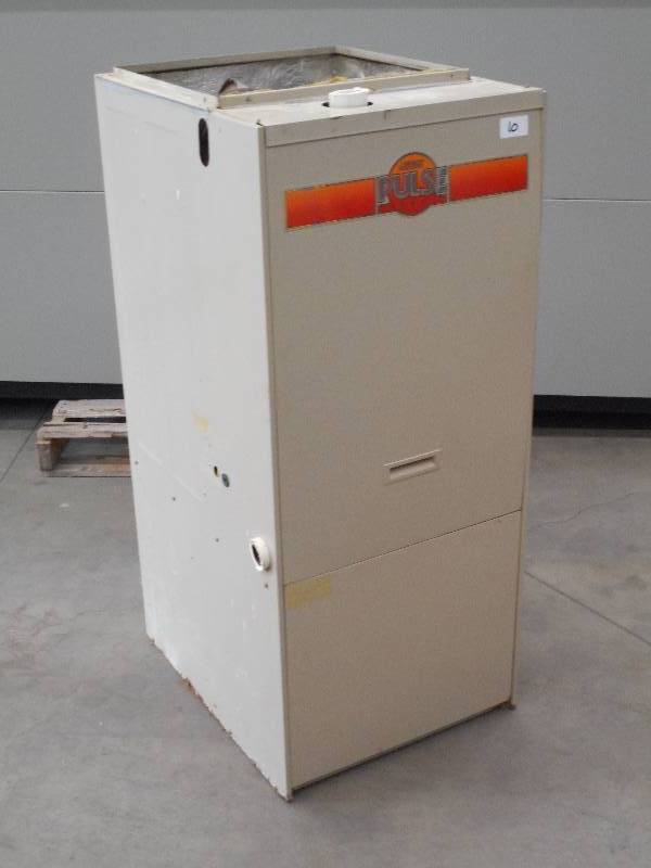 lot 10 image: Lennox Pulse G14Q3-80-11 Natural Ga...
