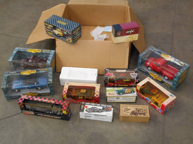lot 40 image: Box Full Of Misc Collectible Diecas...