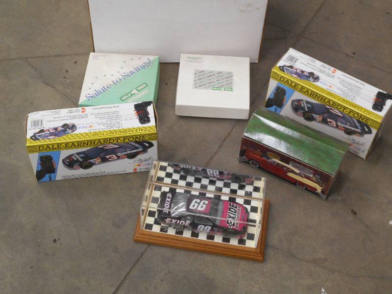 lot 43 image: Box Of Misc Collectibles ...