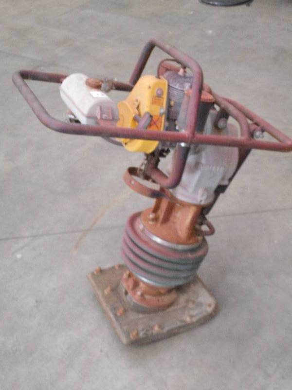lot 62 image: Wacker Model 70041 Industrial Packe...