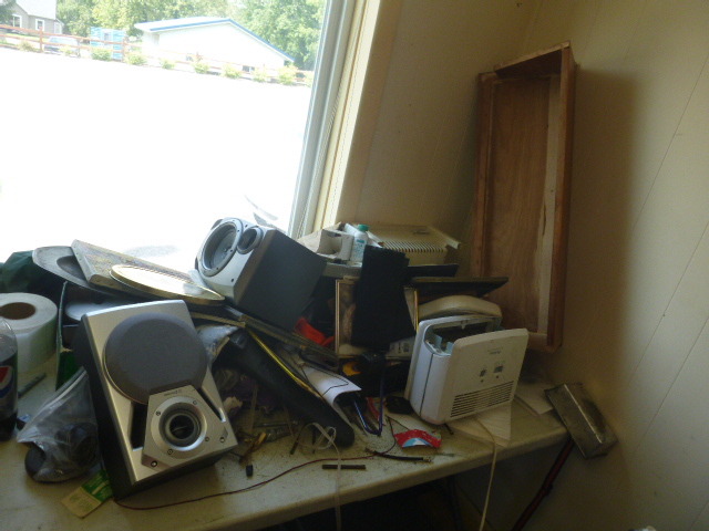 lot 9 image: Miscellaneous Items