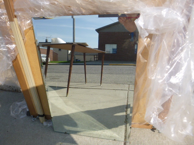 lot 41 image: Beveled Mirror
