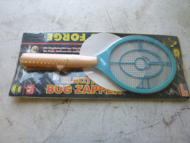lot 53 image: Tru Forge Electric Bug Zapper