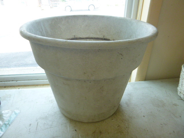 lot 54 image: Large Planter