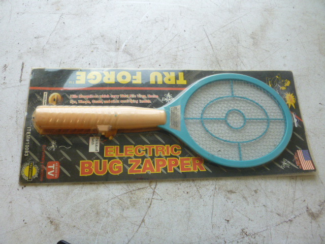 lot 90 image: Tru Forge Electric Bug Zapper
