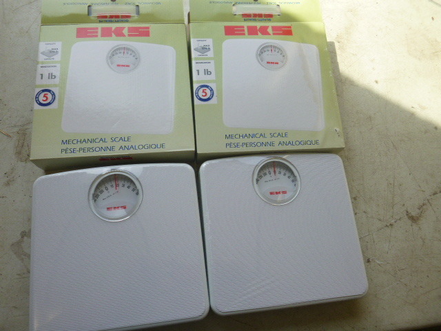 lot 101 image: 2 EKS Mechanical Scales