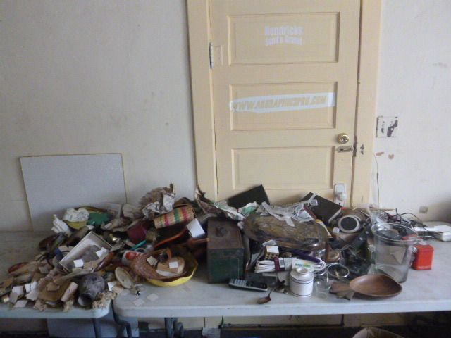 lot 104 image: Miscellaneous Items