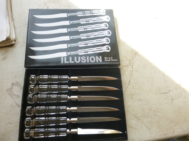 lot 108 image: Set of Illusion Steak Knives