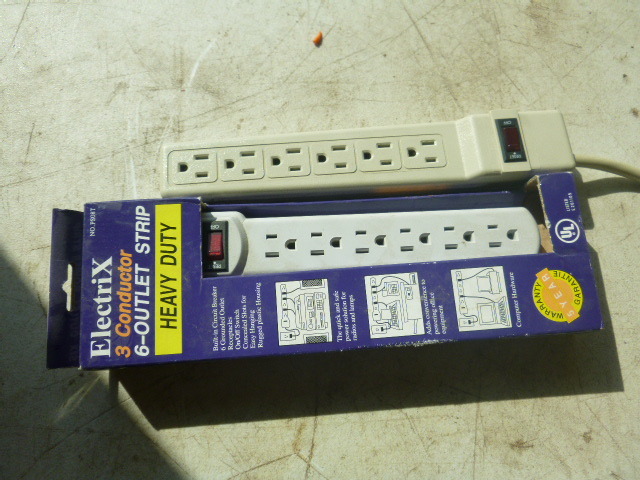 lot 113 image: 2 Power Strips