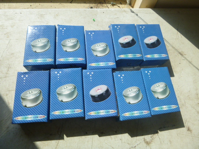 lot 114 image: 10 Crystal Rotary Slide Show Bases