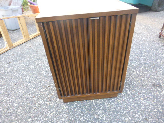 lot 138 image: Night Stand